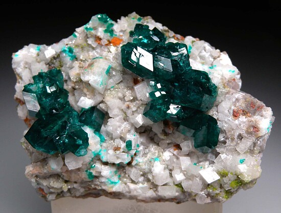 Dioptase on Calcite