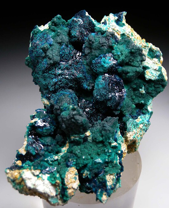 Veszelyite on Zincolibethenite