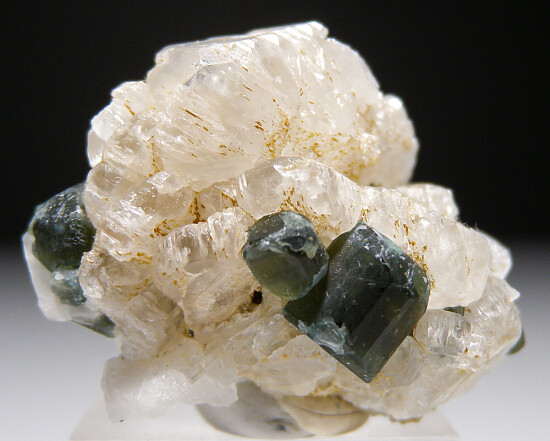 Apatite on Beryllonite