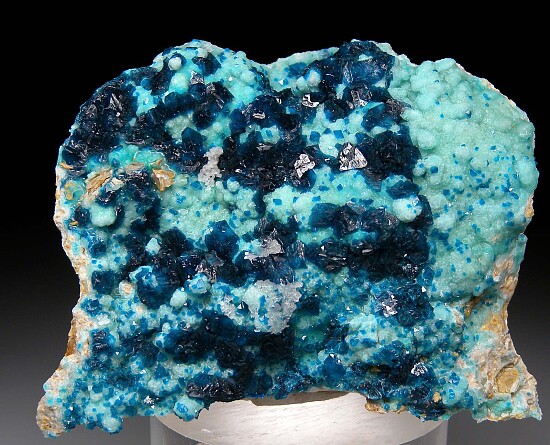 Veszelyite on Hemimorphite