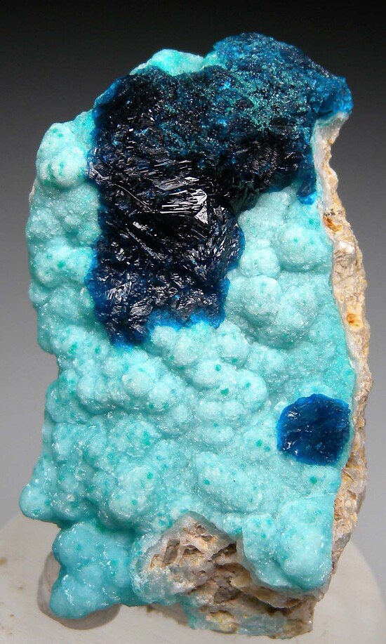 Veszelyite on Hemimorphite