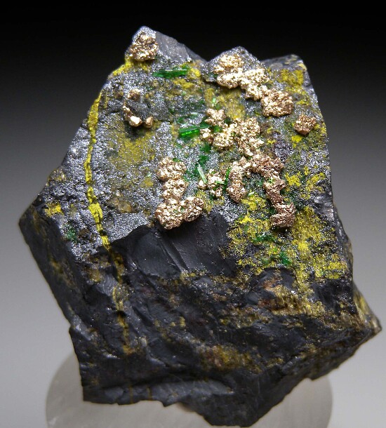 Silver, Zincolivenite, Ferrilotharmeyerite