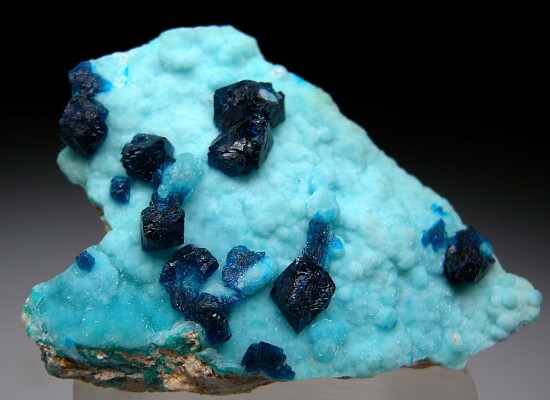 Veszelyite on Hemimorphite