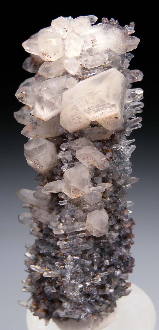 'Gitter' Quartz on Feldspar