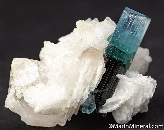 Indicolite on Albite with Quartz