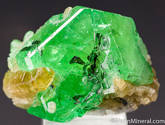 Tanzanite on Tsavorite