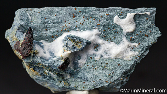 Joaquinite with Neptunite