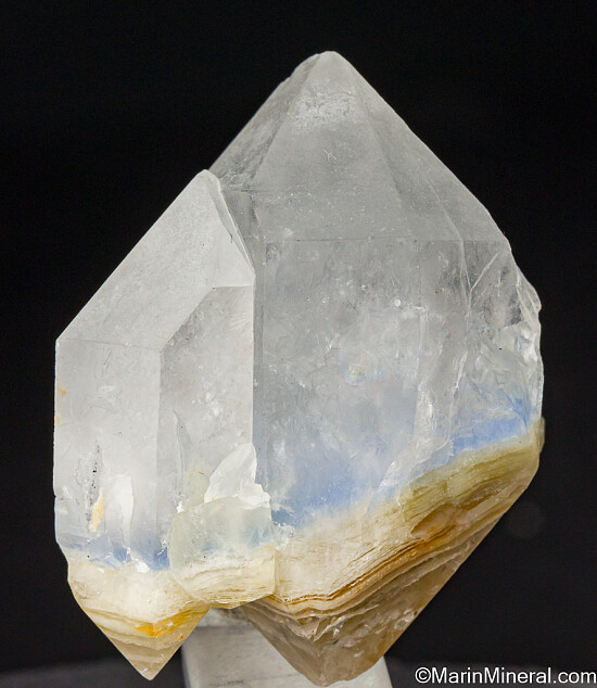 Dumortierite, Hematite (?) in Quartz