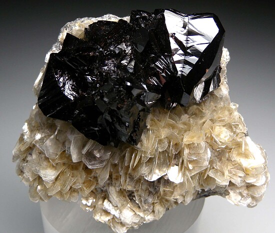 Cassiterite on Muscovite