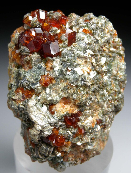 Grossular with Clinochlore