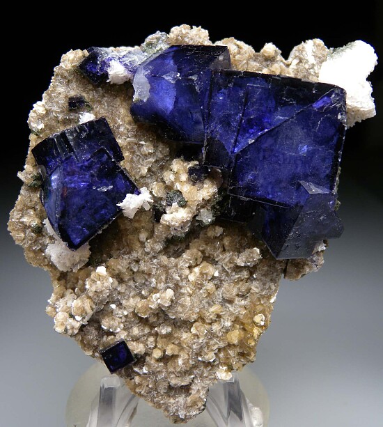 Fluorite on Muscovite