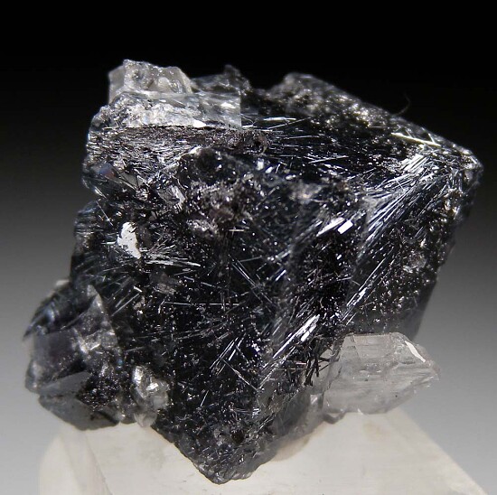 Jamesonite in Fluorite