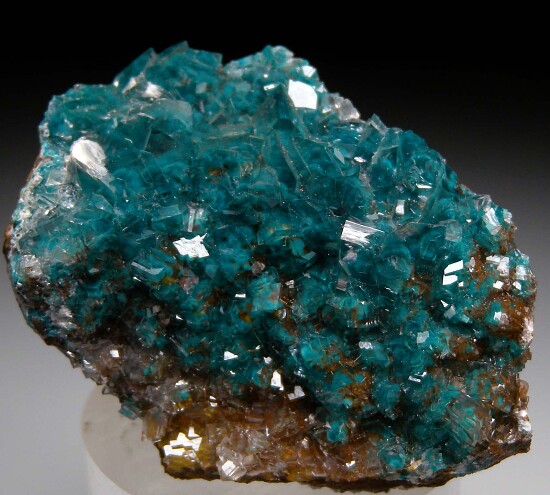 Calcite on Rosasite