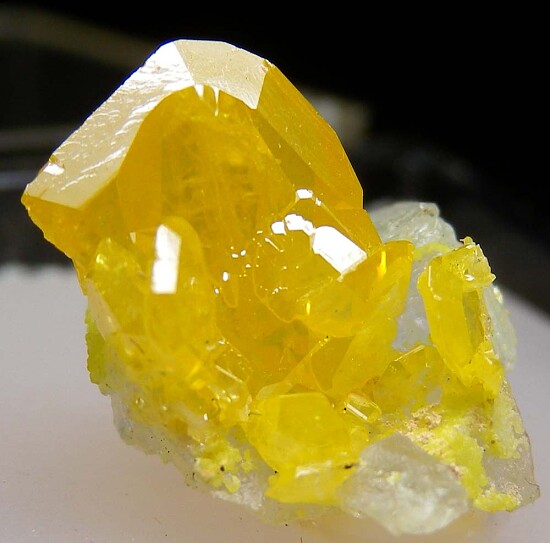 Wulfenite on Fluorite