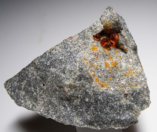 Villiaumite, Tuperssuatsiaite