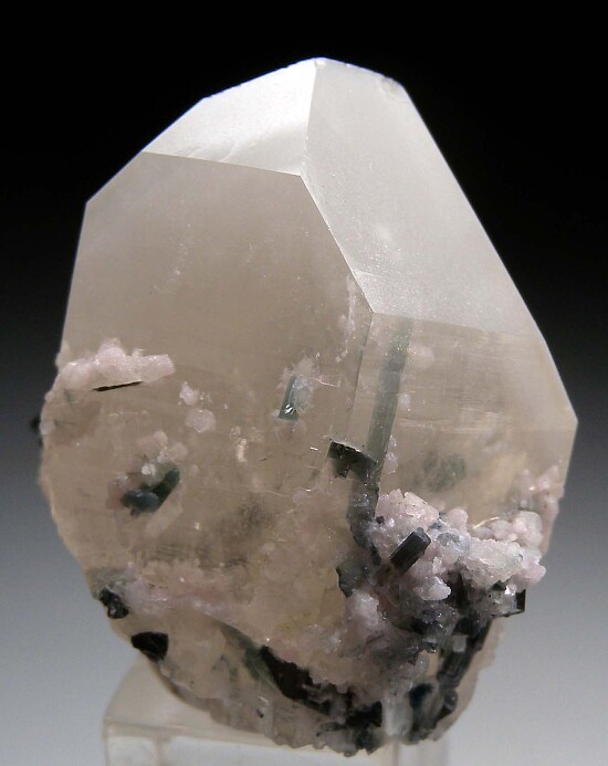Tourmaline in Quartz
