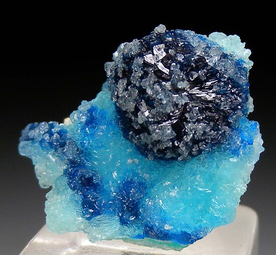 Veszelyite on Hemimorphite