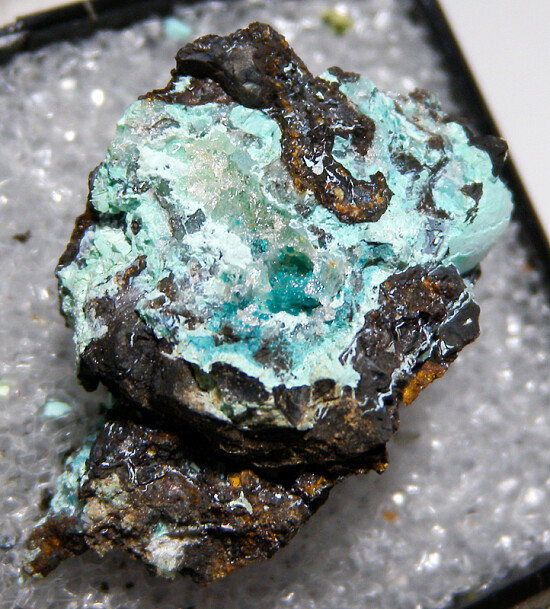 Smithsonite, Cerussite, Chrysocolla