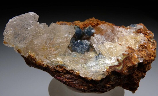 Scorodite with Selenite