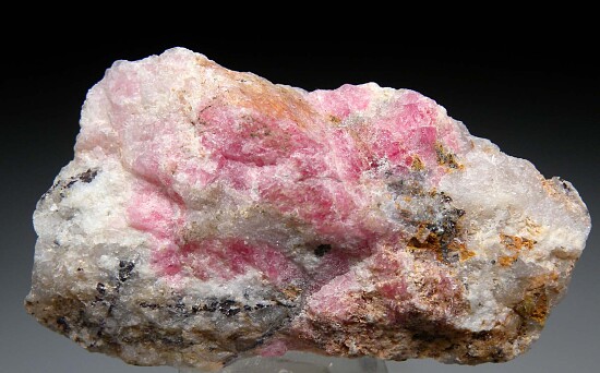 Tugtupite