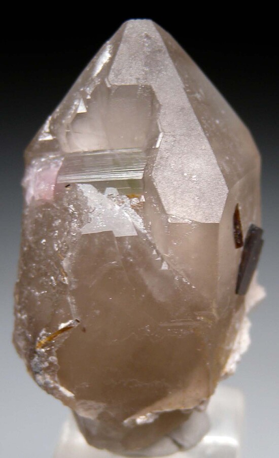Stibiotantalite, Tourmaline on Quartz