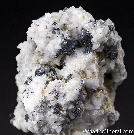 Magnetite on Dolomite