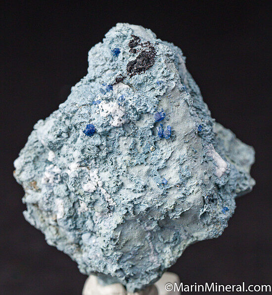 Benitoite, Neptunite