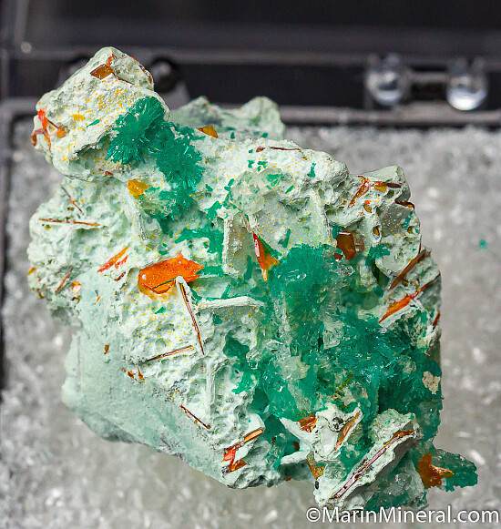 Dioptase with Wulfenite