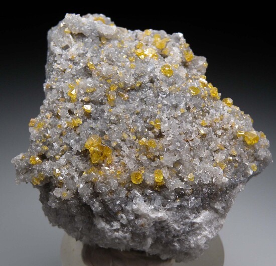 Sphalerite on Calcite