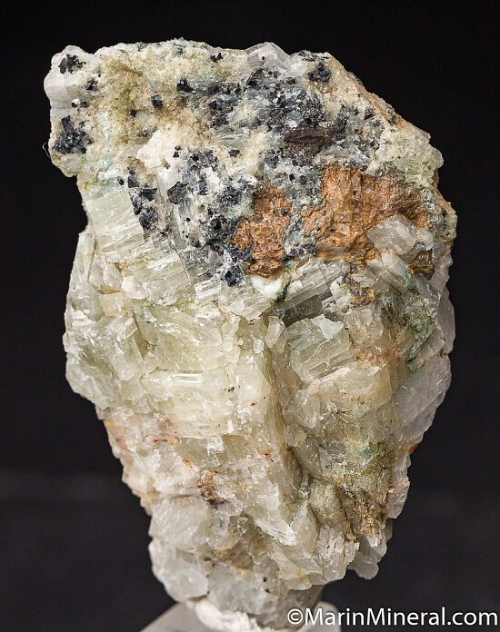 Kimzeyite, Perovskite, Magnetite, Apatite