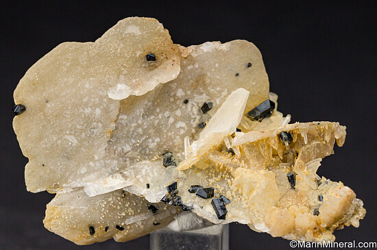 Ilvaite on Calcite