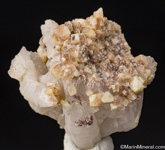 Woodhouseite, Rutile on Quartz