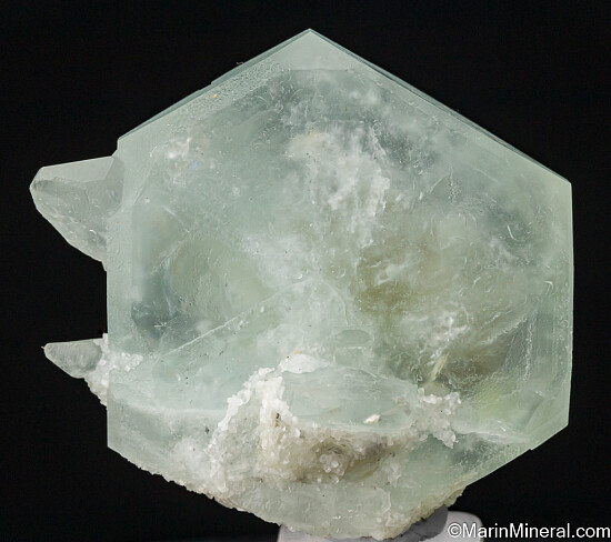 Aquamarine with Scheelite