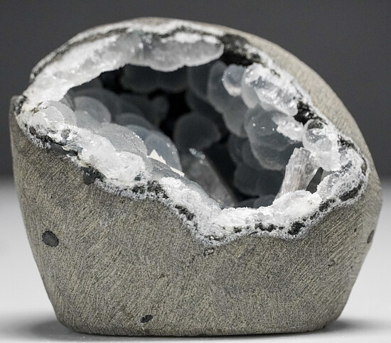 Epistilbite, Huelandite, Calcite