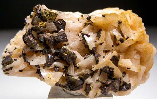 Chalcopyrite on Dolomite