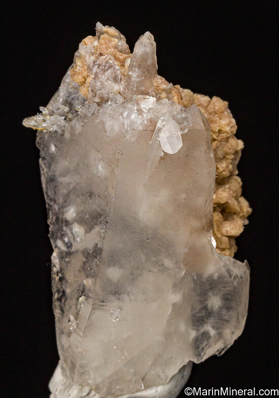 Svanbergite on Quartz
