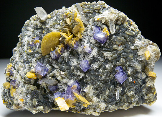 Fluorite, Arsenopyrite, Siderite, Muscovite