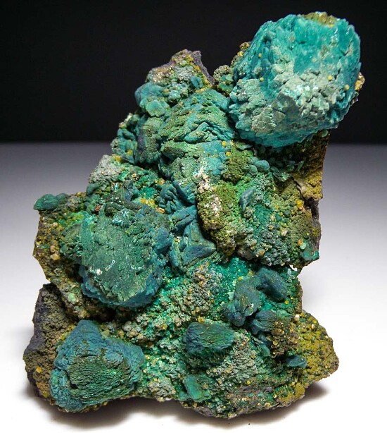 Chrysocolla after Malachite after Azurite with Wulfenite