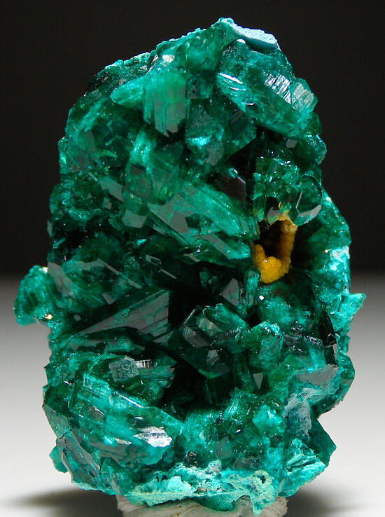 Dioptase with Mimetite