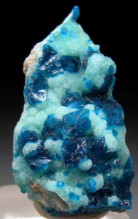 Veszelyite on Hemimorphite