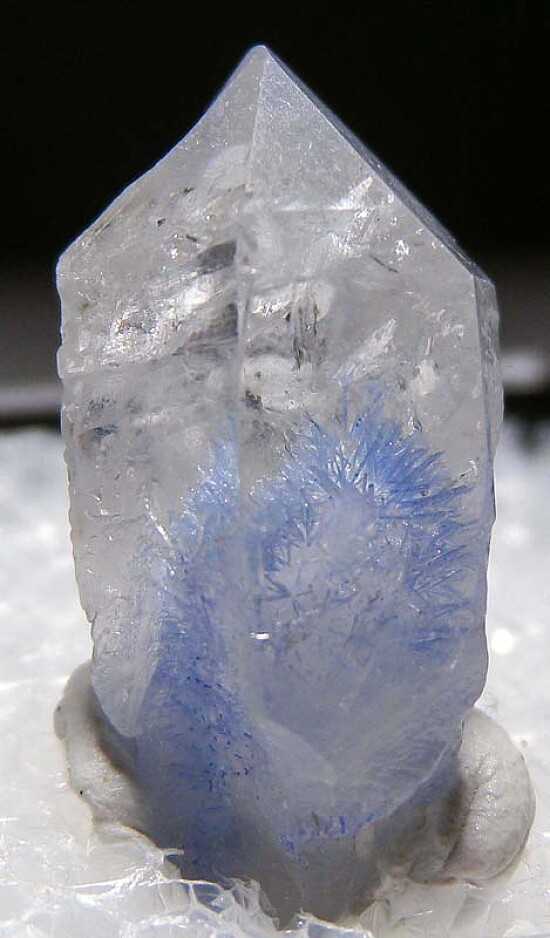 Dumortierite in Quartz