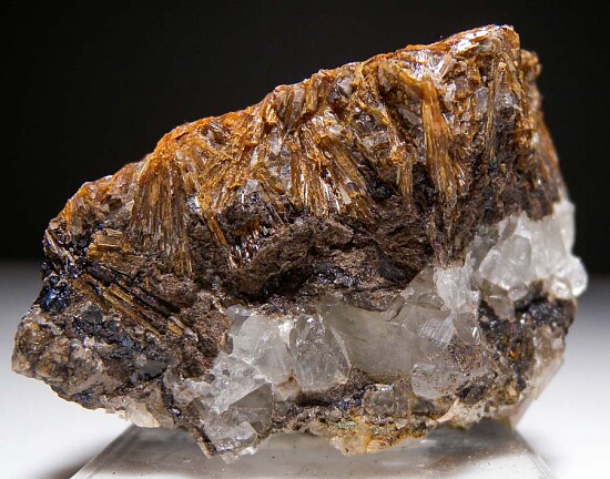 Inesite with Quartz