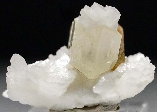 Amblygonite with ?