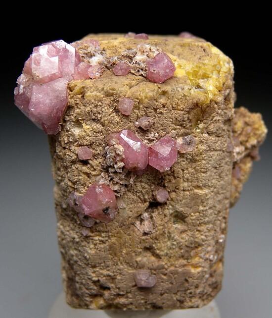 Grossular on Vesuvianite