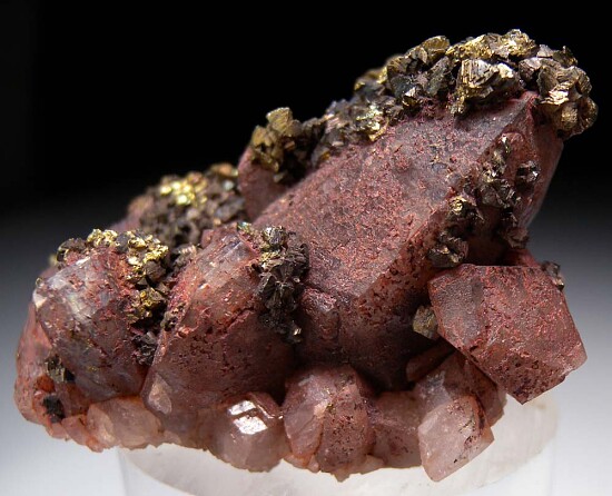 Chalcopyrite on Calcite
