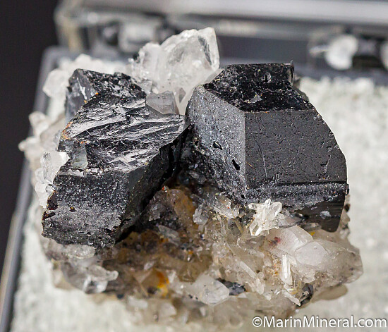 Huebnerite with Quartz