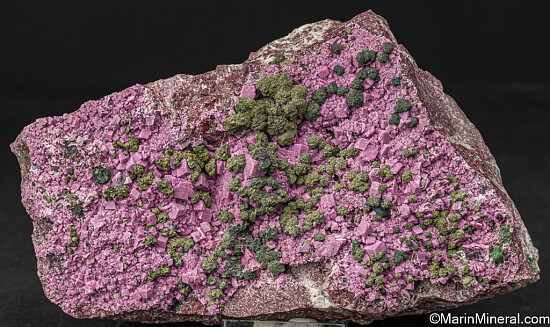 Kolwezite after Cuprite on Cobaltian Calcite