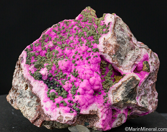 Kolwezite after Cuprite on Cobaltian Calcite