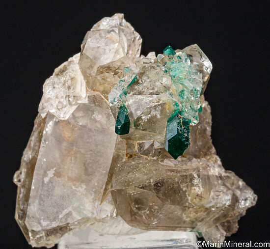 Dioptase on/in Quartz