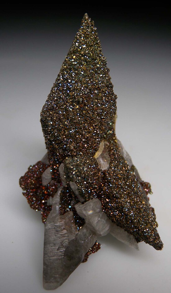Chalcopyrite on Calcite
